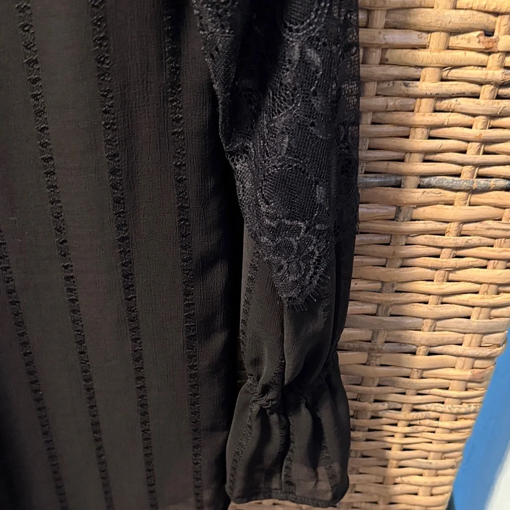 Simply Vera Vera Wang Elegant Black Blouse - Picture 5 of 6